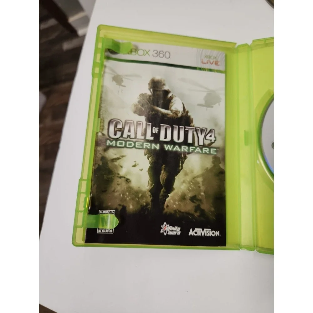 Call of Duty 4: Modern Warfare (Microsoft Xbox 360 games 2007) CIB 2 Games
